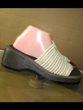 Lower East Side Vintage 90s Boho Platform Sandals Beige Faux Leather Size 10